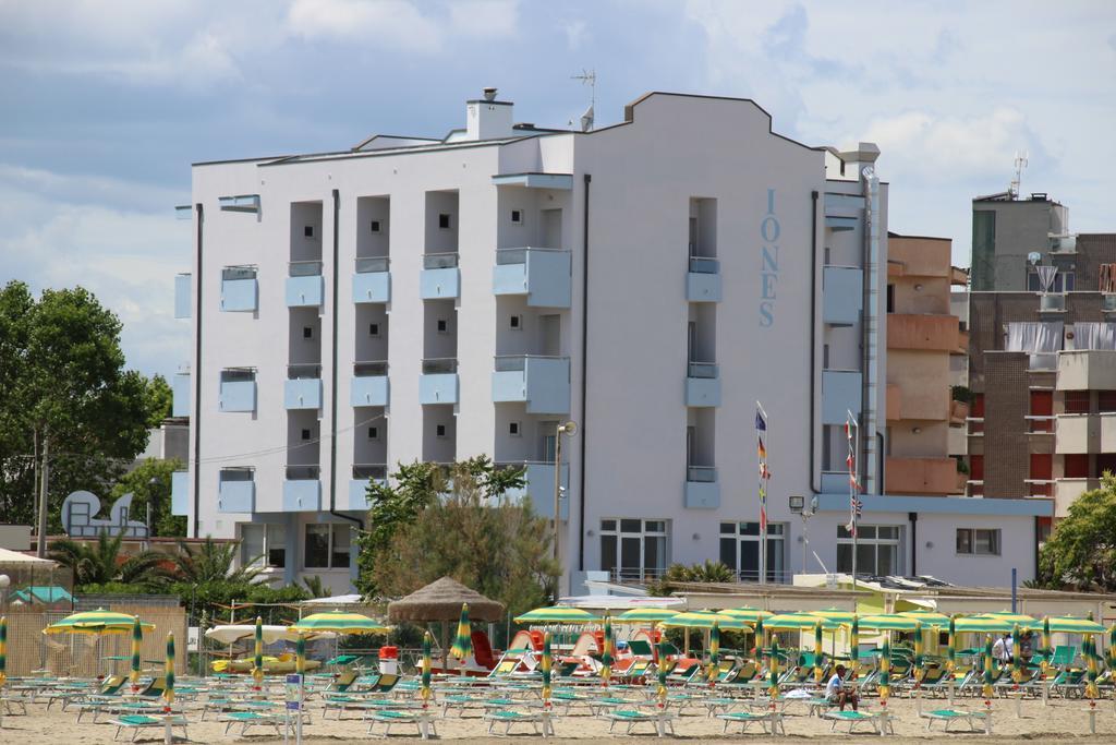 Hotel Iones Rimini Eksteriør billede